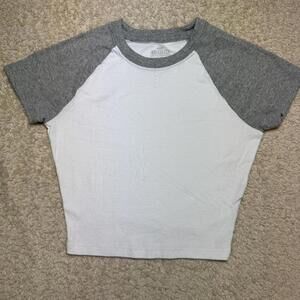Hollister Baby Tee Cropped Raglan T-Shirt White / Grey XS